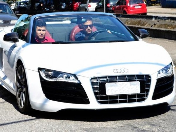 Neymar Rolls With The Top Down In His Audi R8 - Celebrity Cars Blog