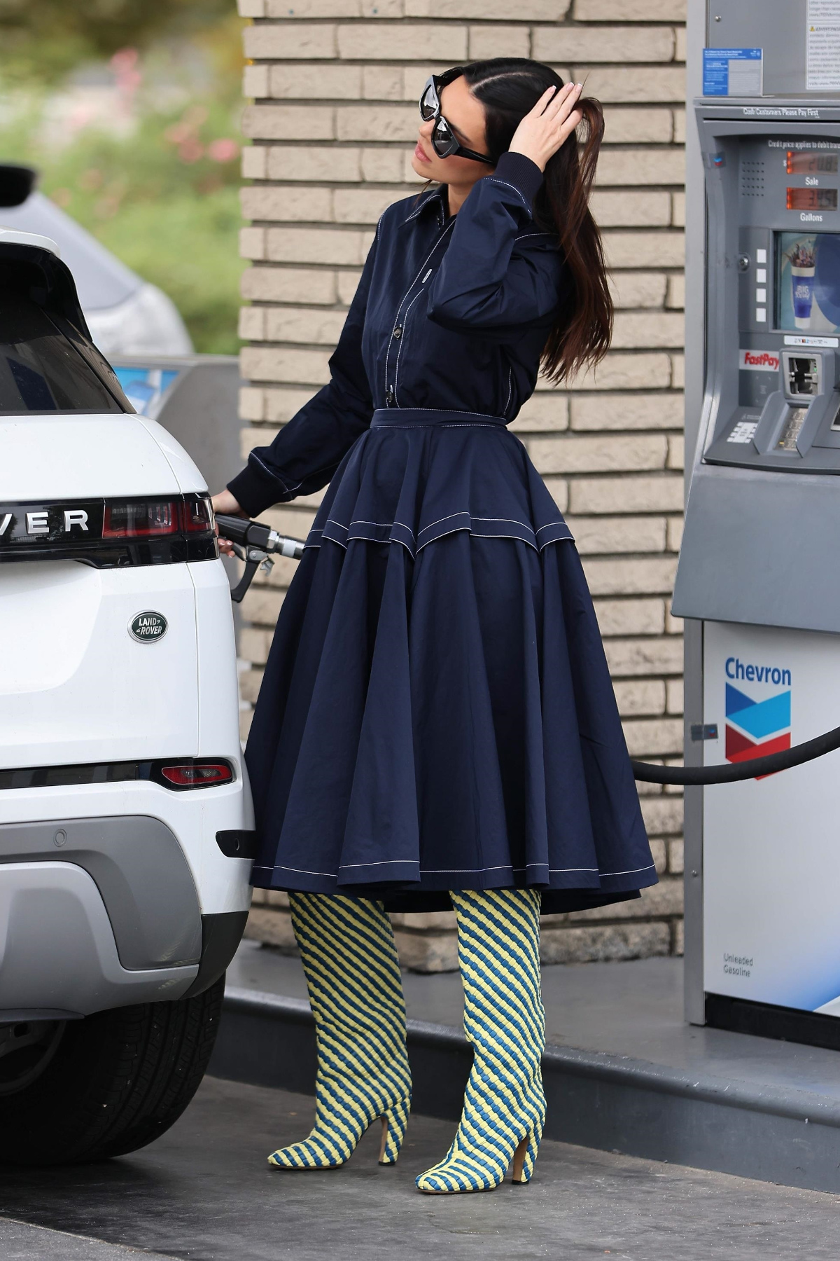 Kendall Jenner's Bottega Gas Station Outfit Is Simply Glorious