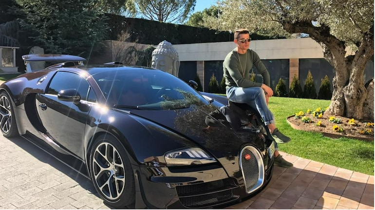 Cristiano Ronaldo's $2 million Bugatti Veyron damaged after crashing into  wall