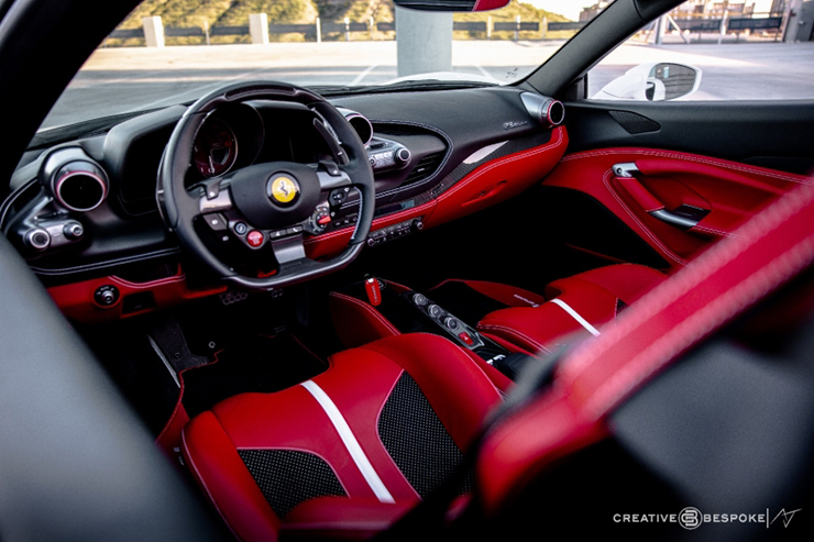 Cận cảnh Ferrari F8 Spider độ Bespoke Carbon độc nhất thế giới - 10