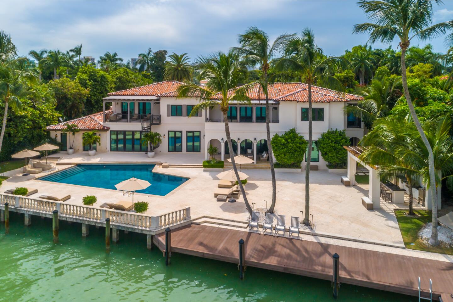 Dwyane Wade sells Miami Beach mansion for $22 million - Los Angeles Times