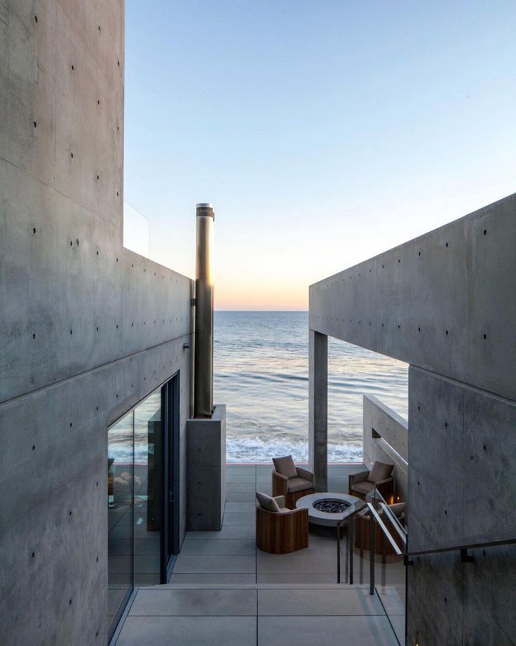 Kanye West Pays $57.3 Million For Malibu Beach House | Malibu house, Malibu  beach house, Kanye west house