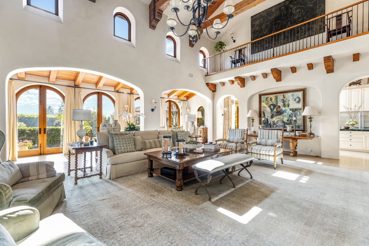 Inside Sugar Ray Leonard's Serene Los Angeles Megamansion - Mansion Global