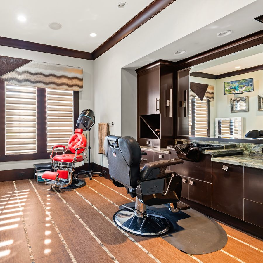 Johnny Damon's Florida Home, Complete With Hair Salon, Lists for $30 Million - WSJ