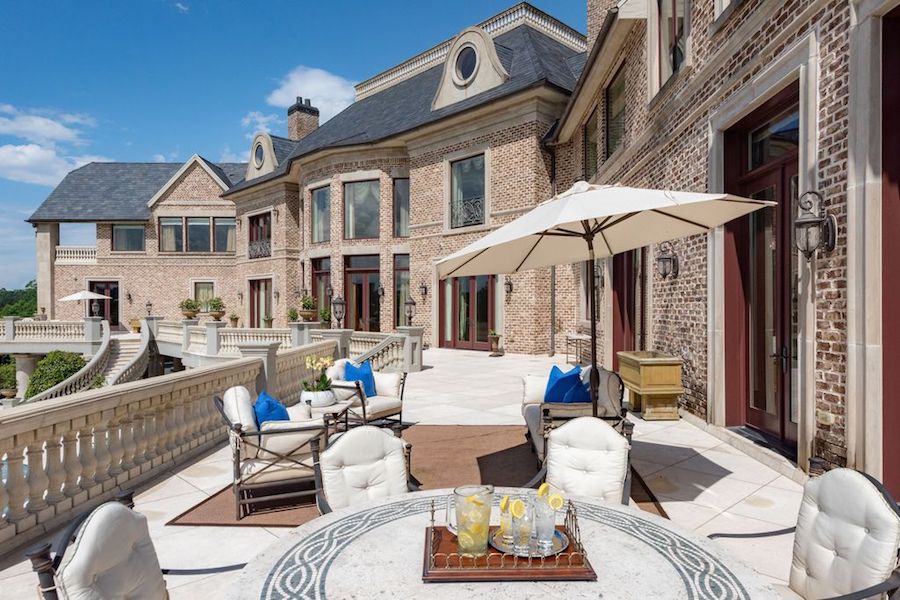 Steve Harvey Pays $15M for Tyler Perry's Former 35,000 Sq. Ft. Atlanta Mansion (PHOTOS) | Pricey Pads