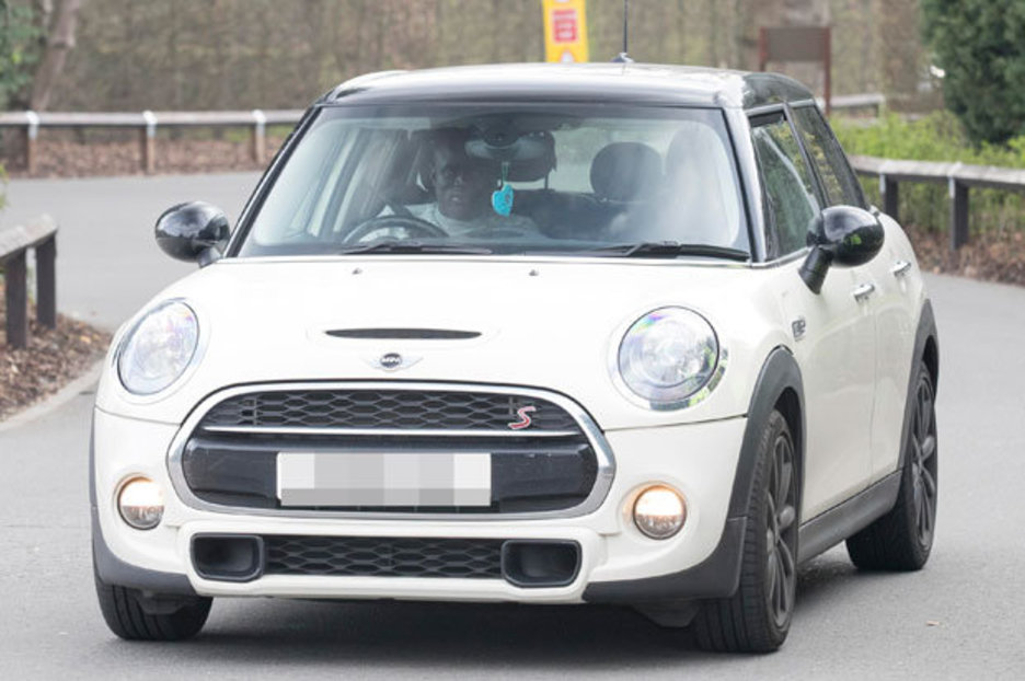 N'Golo Kante: Chelsea star drives second-hand Mini Cooper to training ...