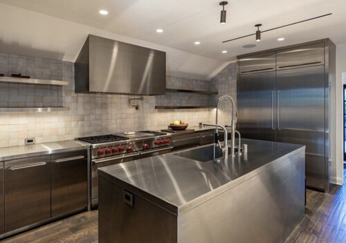 Ellen Degeneres mansion kitchen