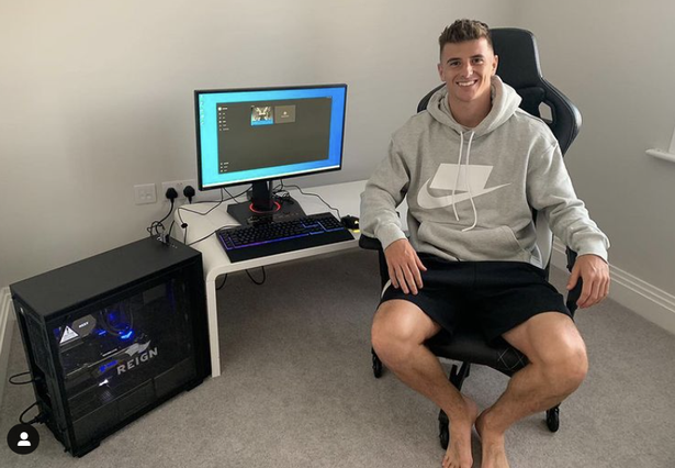 Inside England footballer Mason Mount's gorgeous home with huge trainer  collection - OK! Magazine