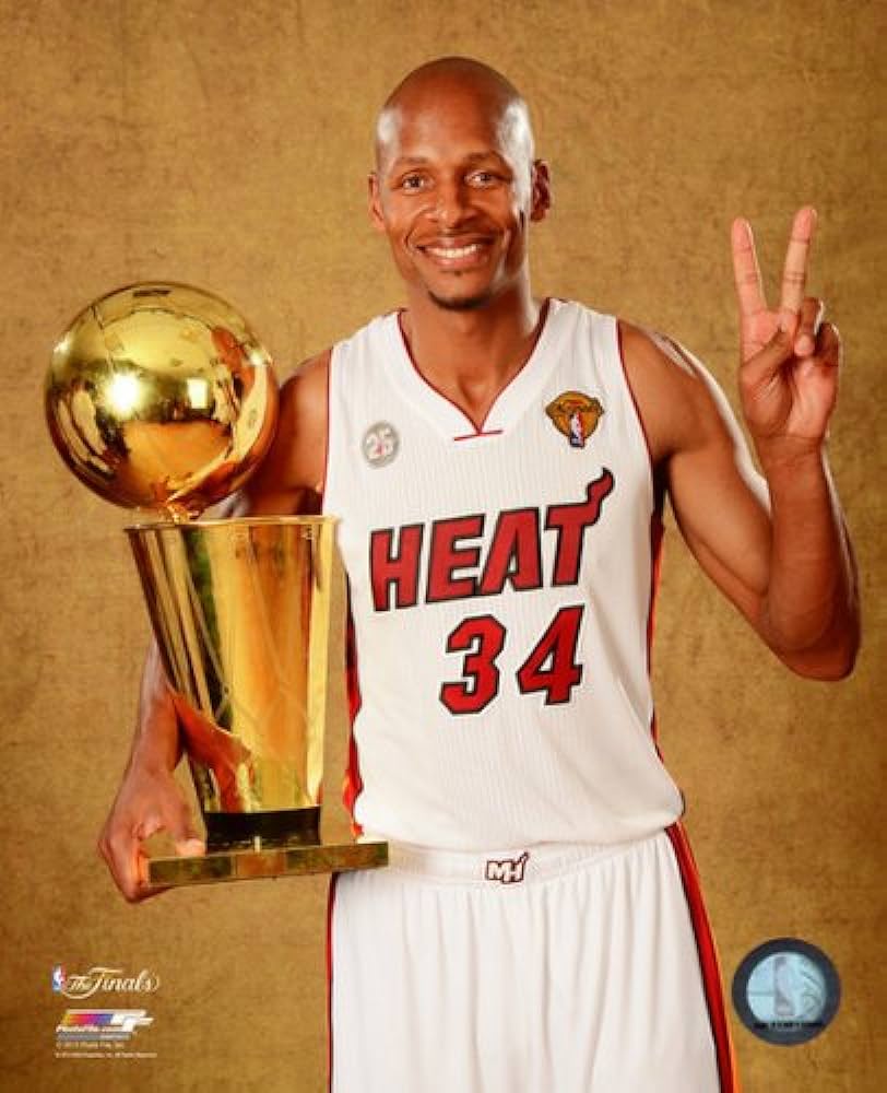 Ray Allen Miami Heat 2013 NBA Finals Championship Trophy Photo 8x10 :  Amazon.ca: Sports & Outdoors