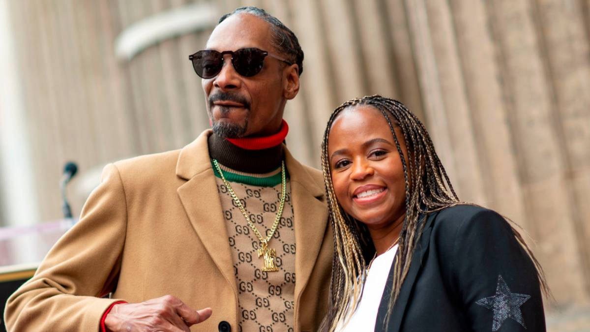 Snoop Dogg & His Wife Celebrate 25th Wedding Anniversary | HipHopDX