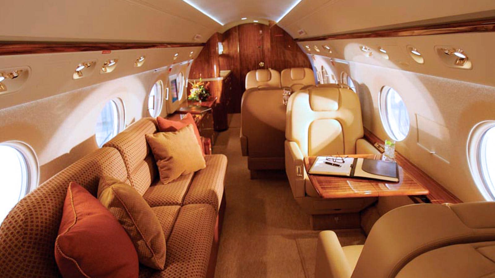 Gulfstream IV Aircraft Guide | Air Charter Service USA