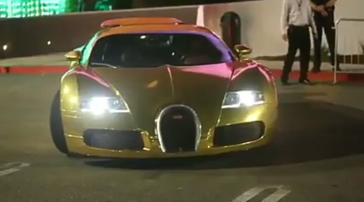 Jamie Foxx Shows Off His Gold Bugatti Veyron CarBuzz