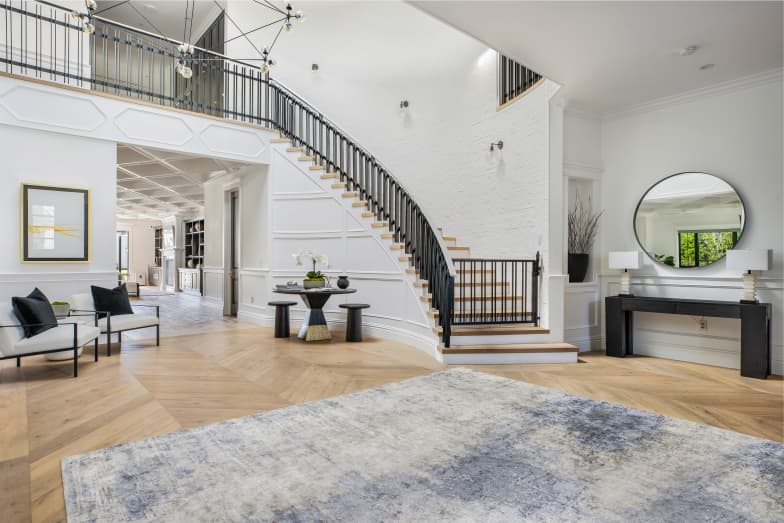 Dodgers All-Star Mookie Betts Relists Los Angeles Home With a Trimmed Down Price - Mansion Global